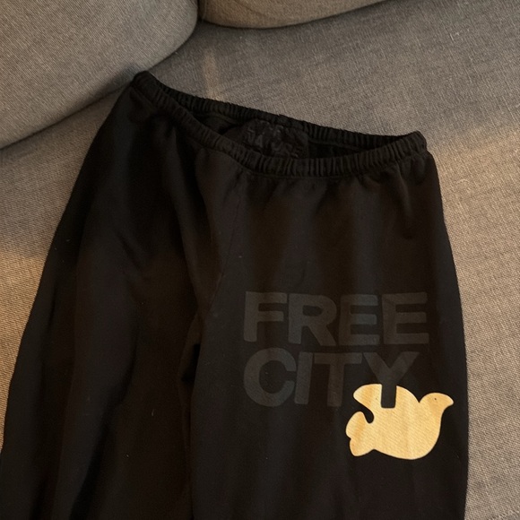 FREECITY Cotton Logo Sweatpants Black - Picture 4 of 5